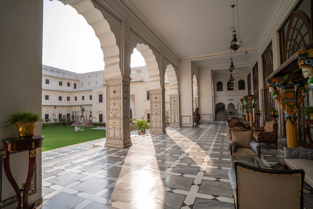 Diwan E Khaas